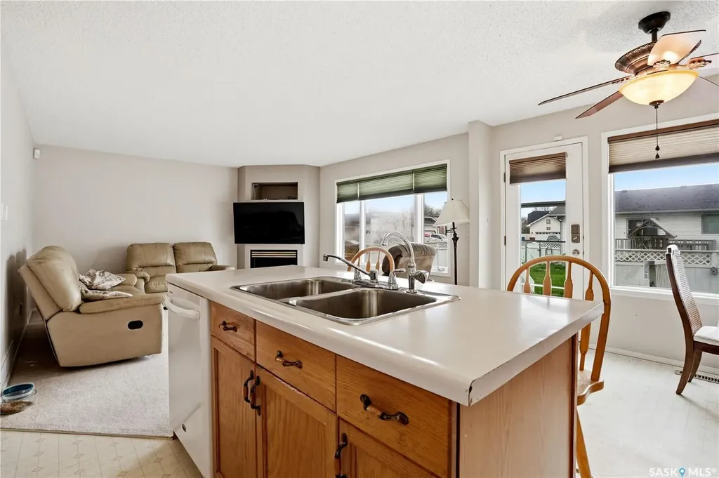 1204 Boehm Bay N Regina SK S4X 4M2