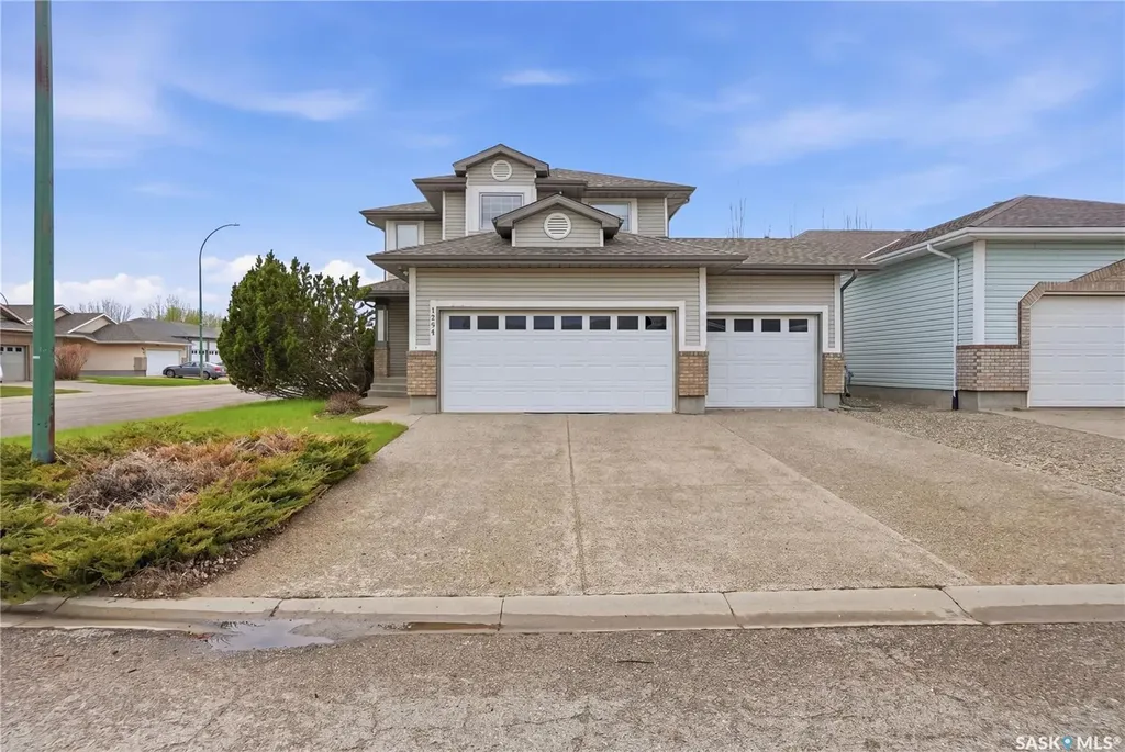 1204 Boehm Bay N Regina SK S4X 4M2