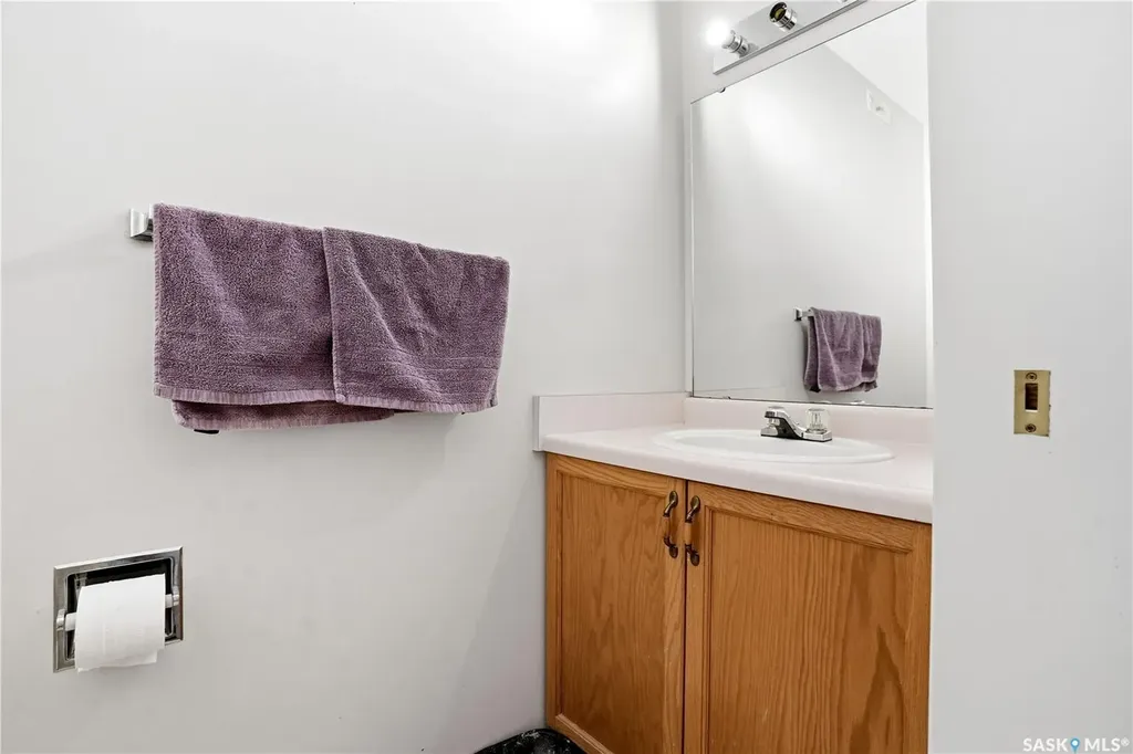 1204 Boehm Bay N Regina SK S4X 4M2