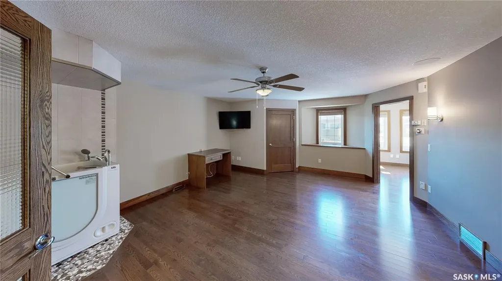 8018 Fairways West Drive Regina SK S4Y 0A5