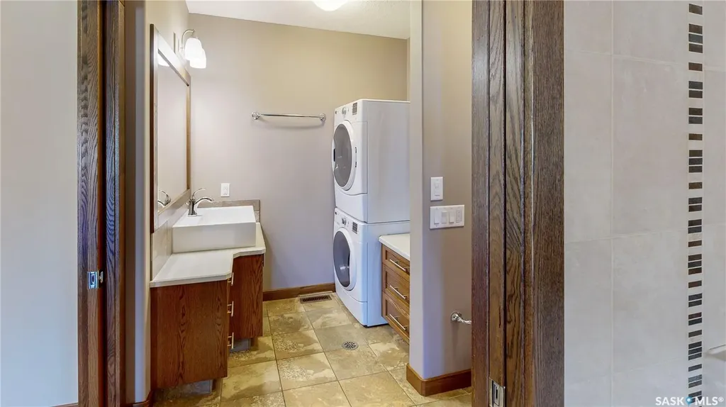 8018 Fairways West Drive Regina SK S4Y 0A5