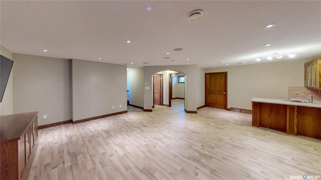 8018 Fairways West Drive Regina SK S4Y 0A5
