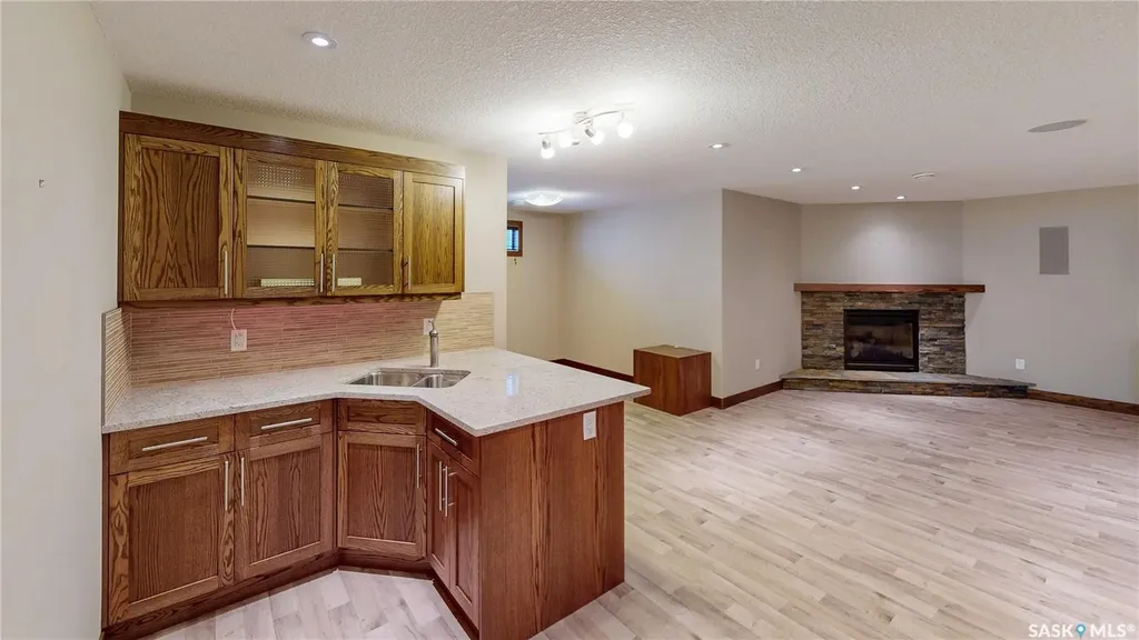8018 Fairways West Drive Regina SK S4Y 0A5