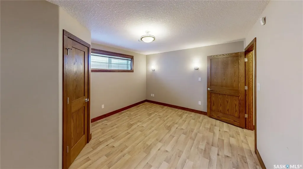 8018 Fairways West Drive Regina SK S4Y 0A5