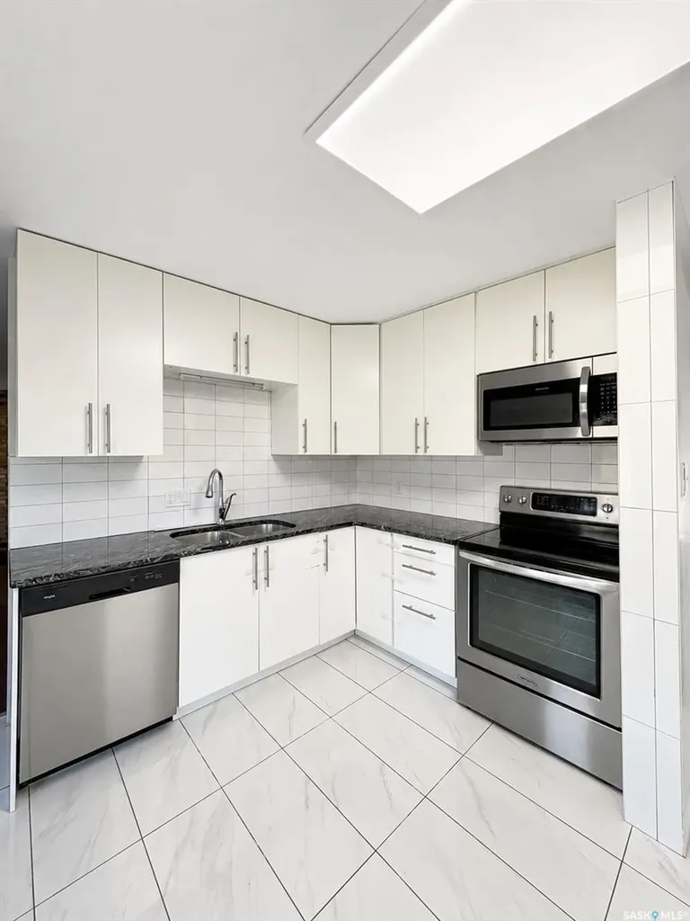 458 Wakaw Court Saskatoon SK S7J 4H4