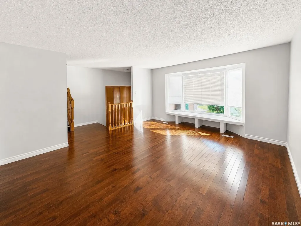 458 Wakaw Court Saskatoon SK S7J 4H4