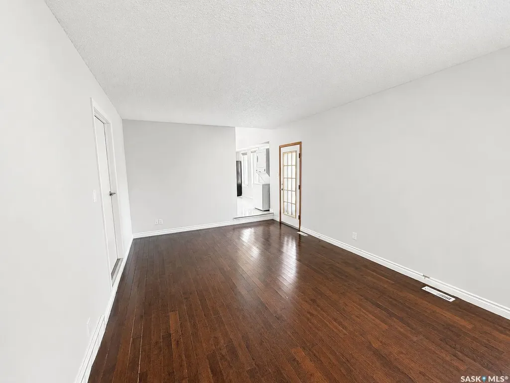 458 Wakaw Court Saskatoon SK S7J 4H4