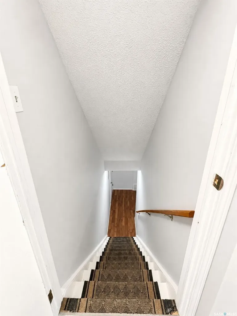 458 Wakaw Court Saskatoon SK S7J 4H4