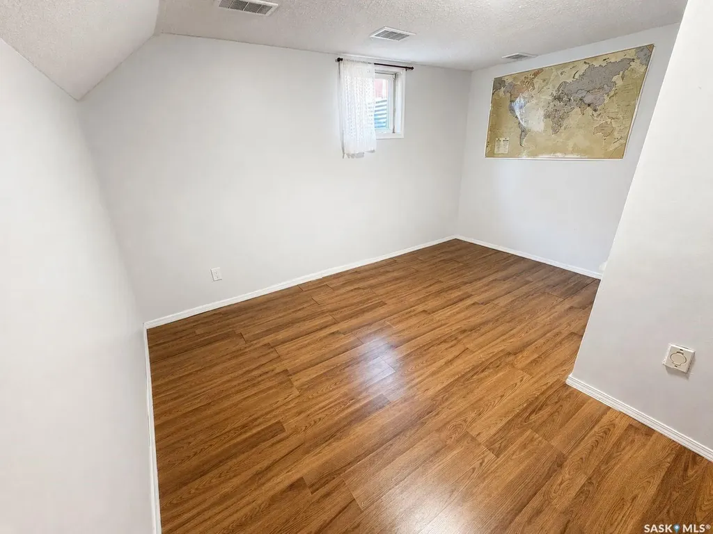 458 Wakaw Court Saskatoon SK S7J 4H4