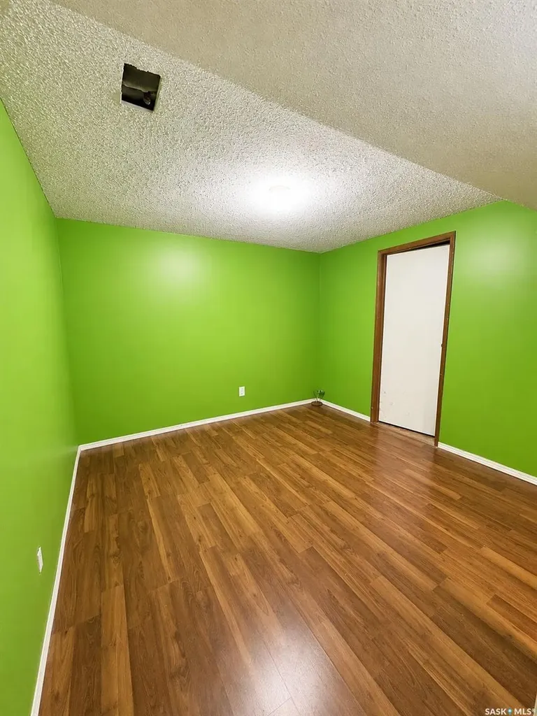 458 Wakaw Court Saskatoon SK S7J 4H4