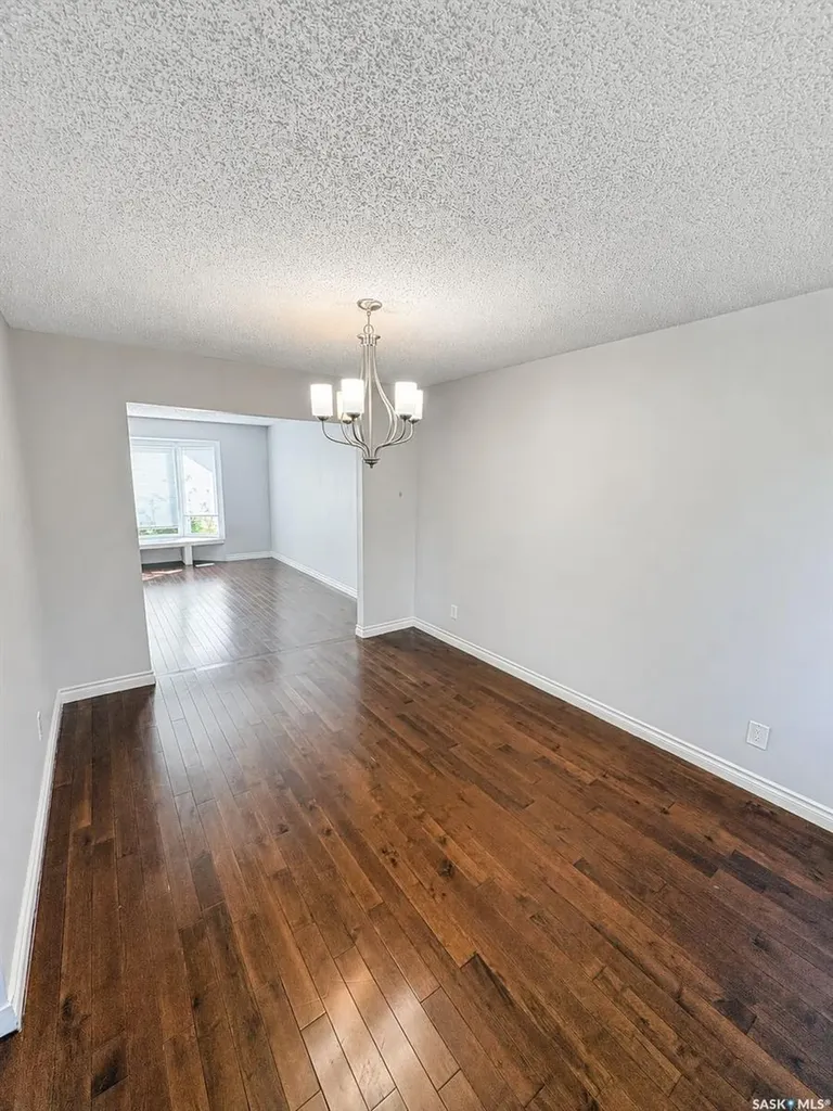458 Wakaw Court Saskatoon SK S7J 4H4