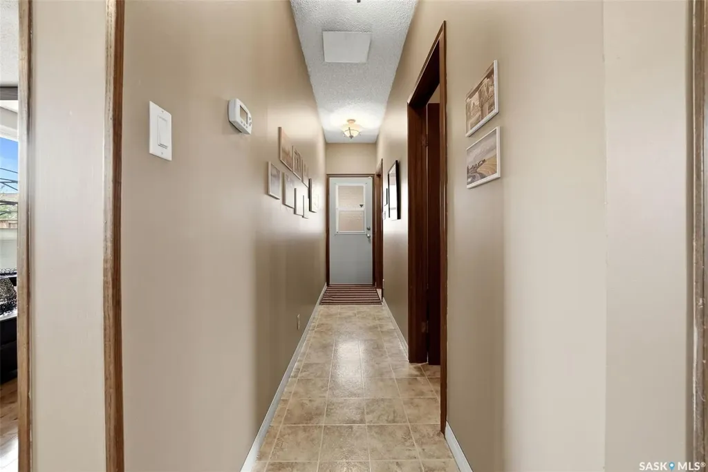 27 Cowie Road Regina SK S4S 6S2
