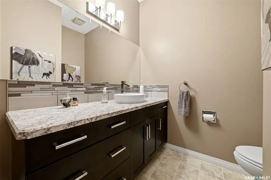 27 Cowie Road Regina SK S4S 6S2