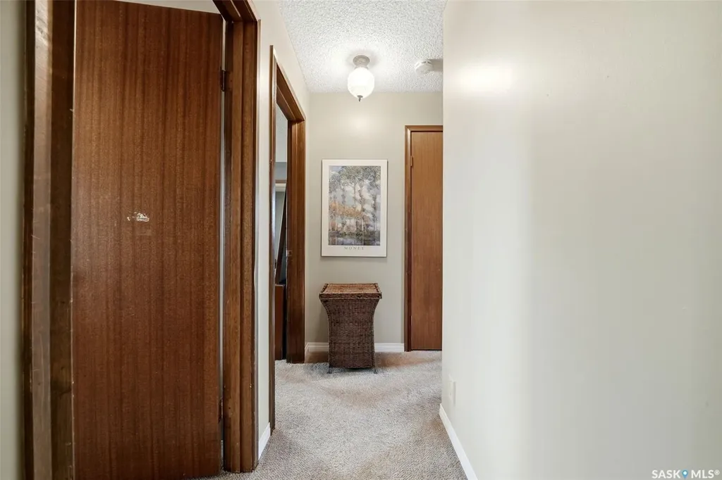 27 Cowie Road Regina SK S4S 6S2