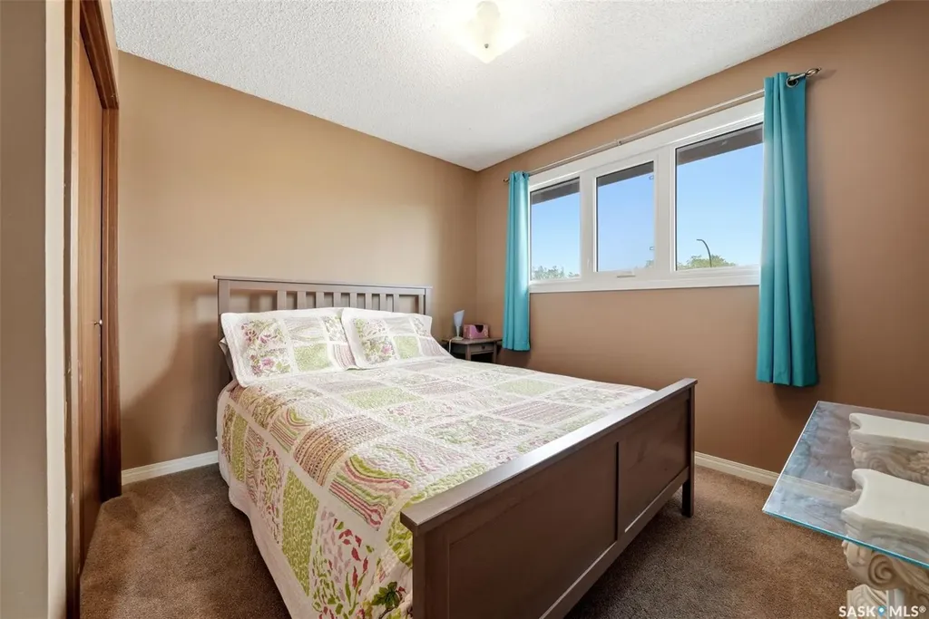 27 Cowie Road Regina SK S4S 6S2