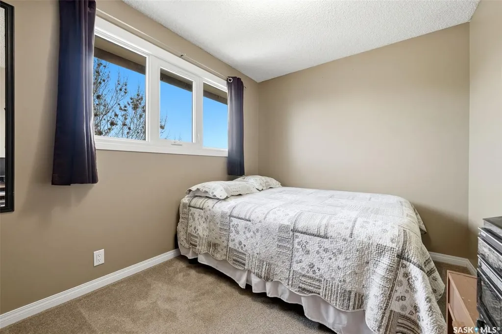 27 Cowie Road Regina SK S4S 6S2