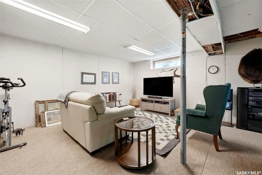 27 Cowie Road Regina SK S4S 6S2