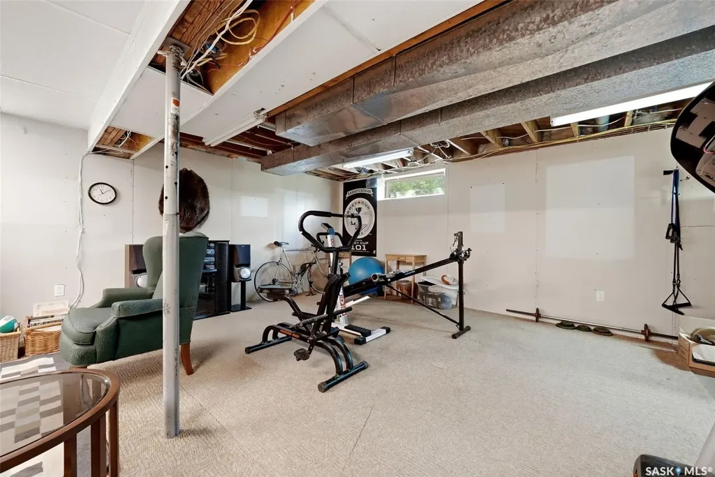 27 Cowie Road Regina SK S4S 6S2