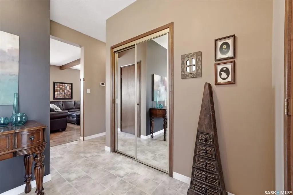 27 Cowie Road Regina SK S4S 6S2