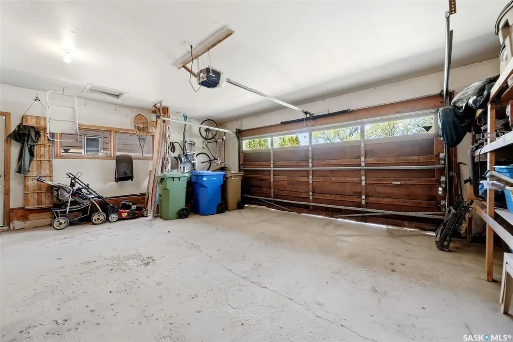 27 Cowie Road Regina SK S4S 6S2