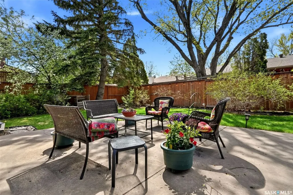 27 Cowie Road Regina SK S4S 6S2