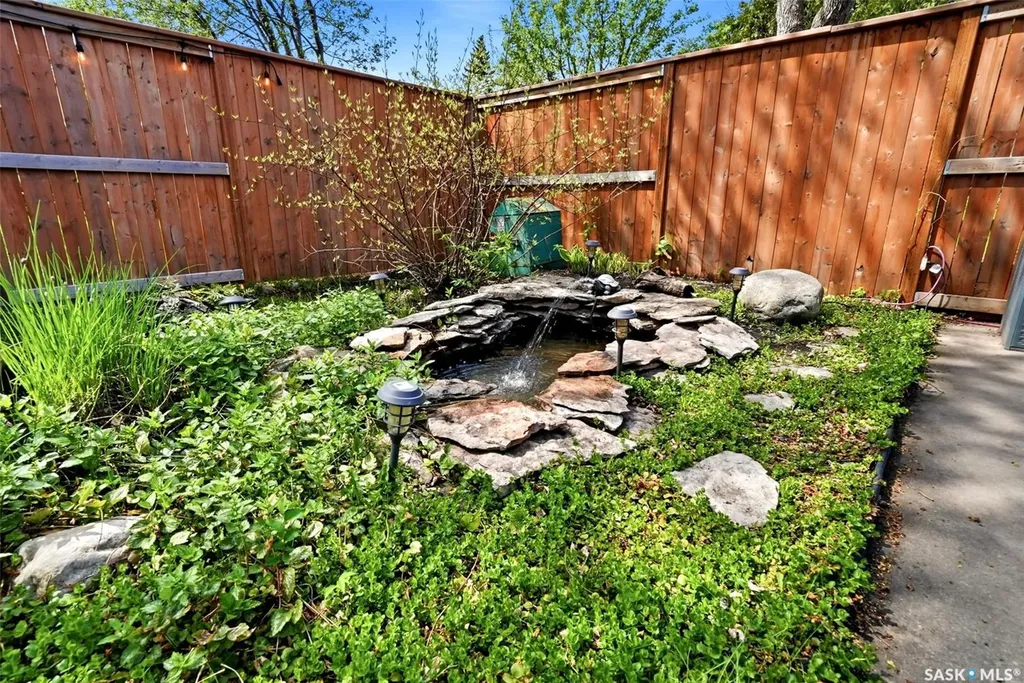 27 Cowie Road Regina SK S4S 6S2