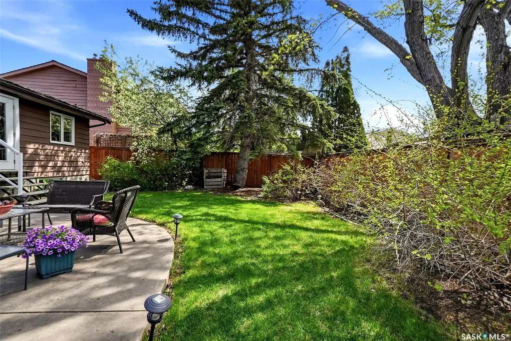 27 Cowie Road Regina SK S4S 6S2