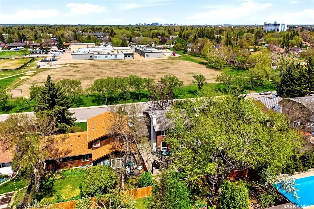 27 Cowie Road Regina SK S4S 6S2