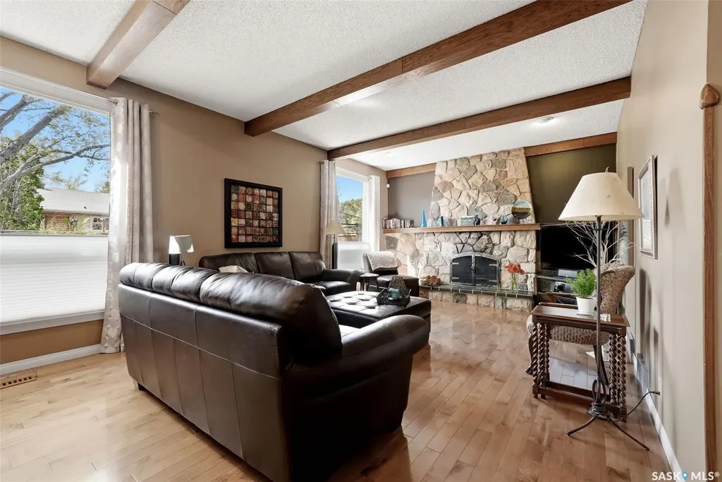 27 Cowie Road Regina SK S4S 6S2