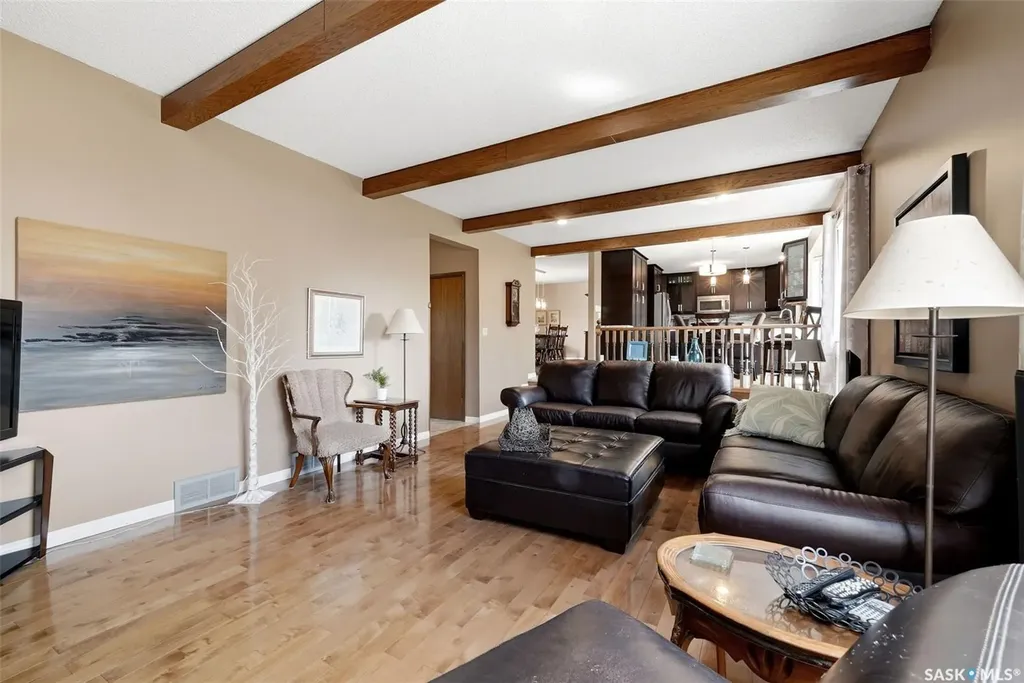 27 Cowie Road Regina SK S4S 6S2