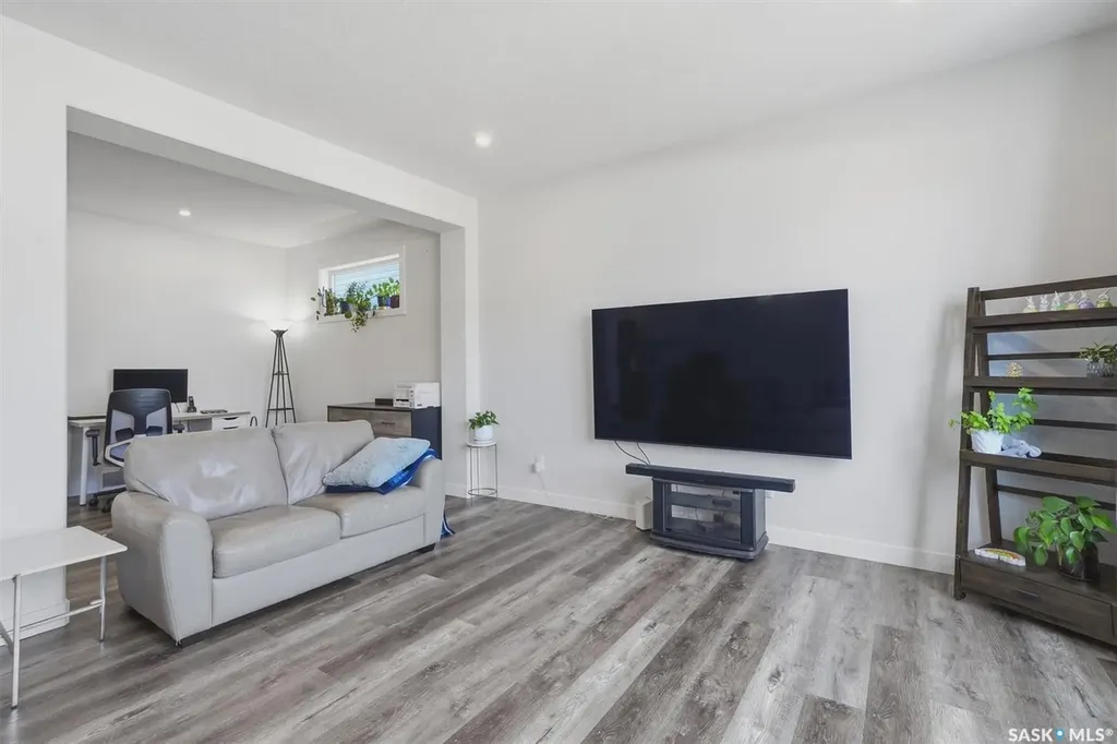 259 Skopik Crescent Saskatoon SK S7V 0N4