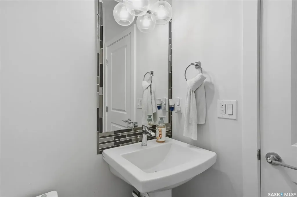 259 Skopik Crescent Saskatoon SK S7V 0N4