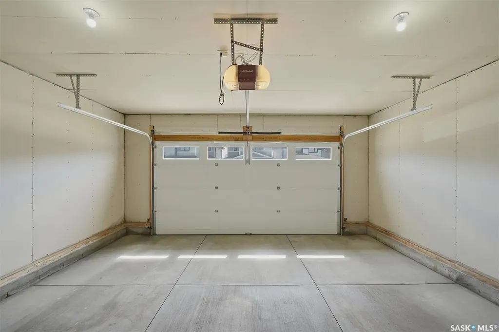 259 Skopik Crescent Saskatoon SK S7V 0N4
