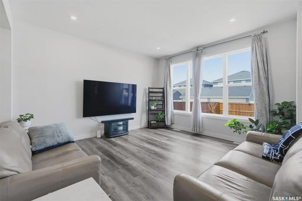 259 Skopik Crescent Saskatoon SK S7V 0N4