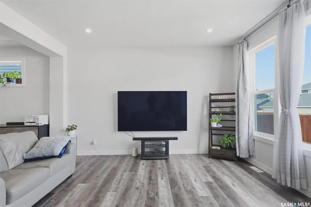 259 Skopik Crescent Saskatoon SK S7V 0N4