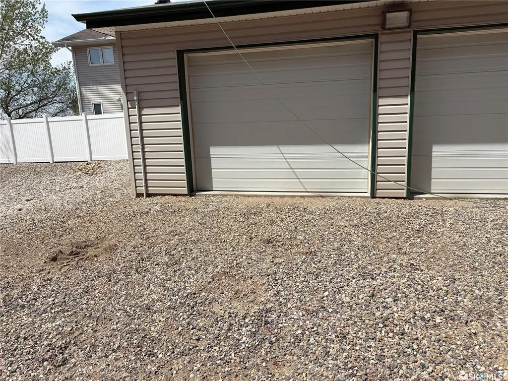 1601 1st Street Estevan SK S4A 2X4