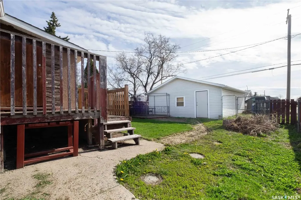 1077 Broder Street Regina SK S4N 3P8