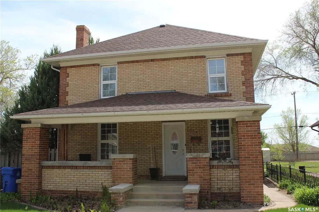 1418 2nd Street Estevan SK S4A 0M6