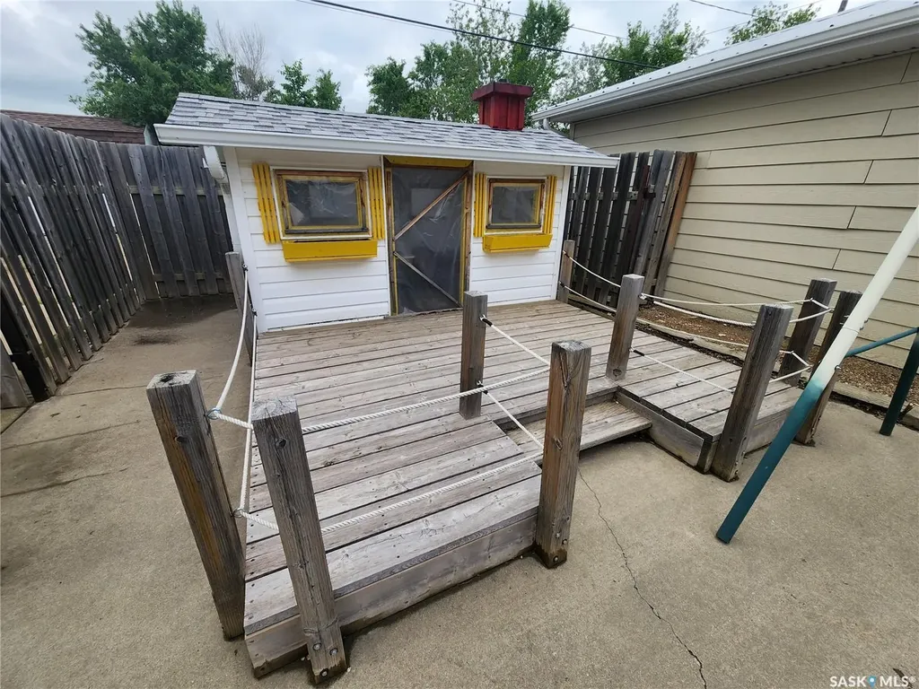 1418 2nd Street Estevan SK S4A 0M6