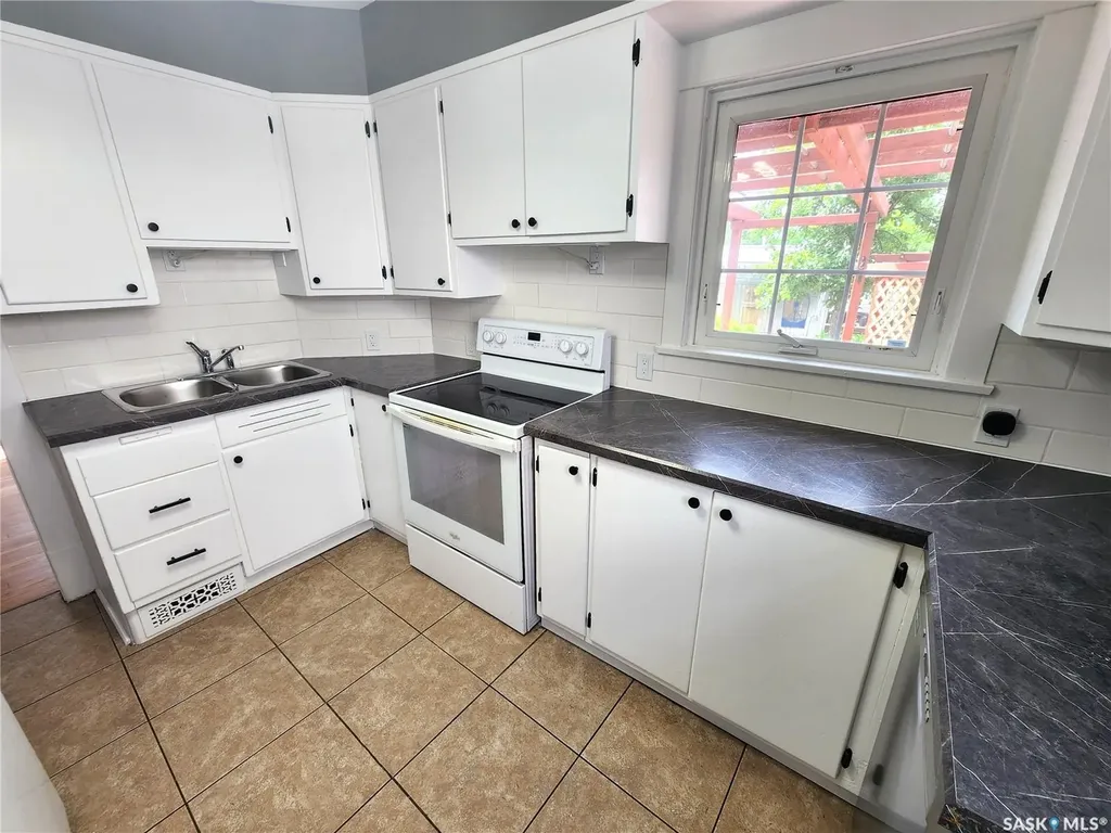 1418 2nd Street Estevan SK S4A 0M6