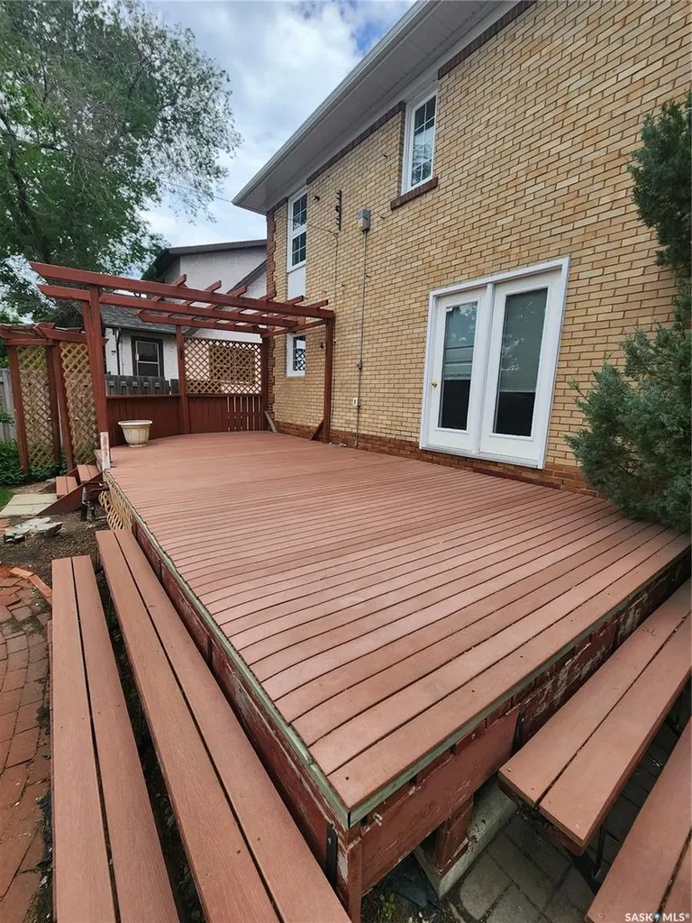 1418 2nd Street Estevan SK S4A 0M6