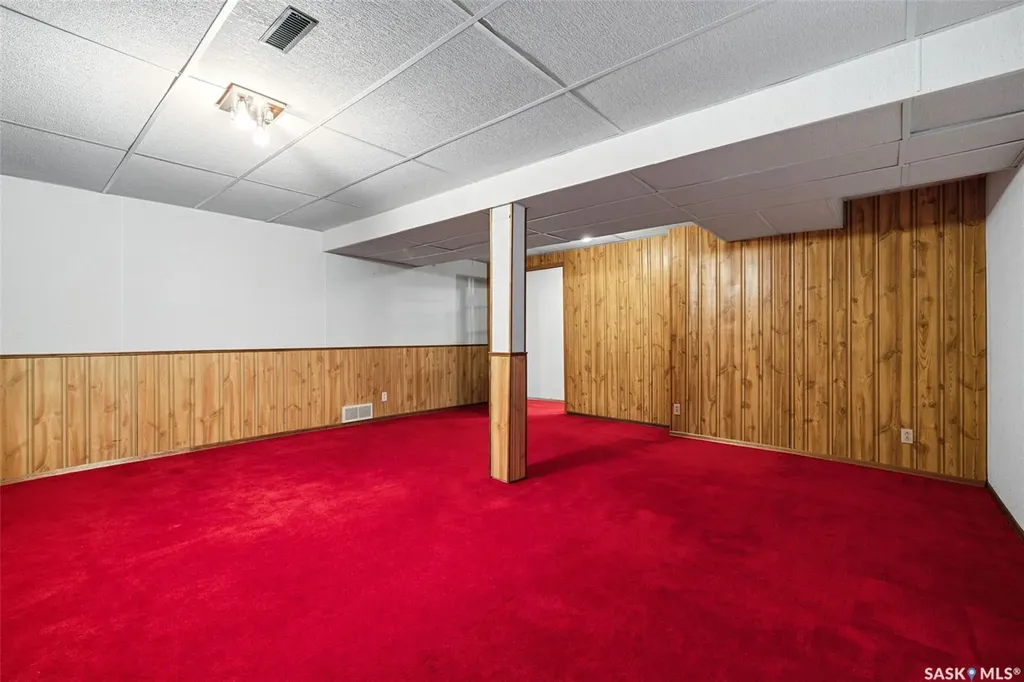 287 Rogers Road Regina SK S4S 7C5