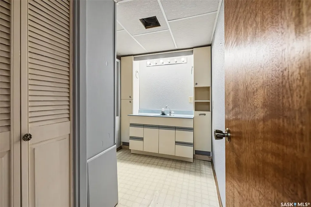 287 Rogers Road Regina SK S4S 7C5