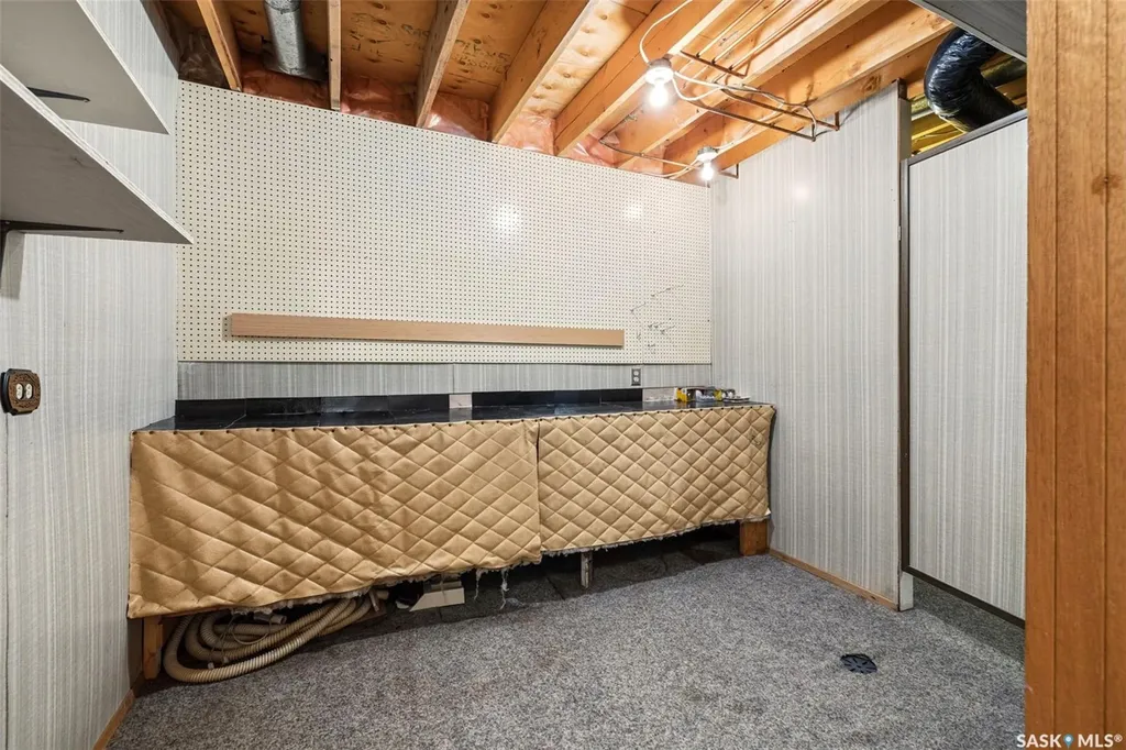 287 Rogers Road Regina SK S4S 7C5