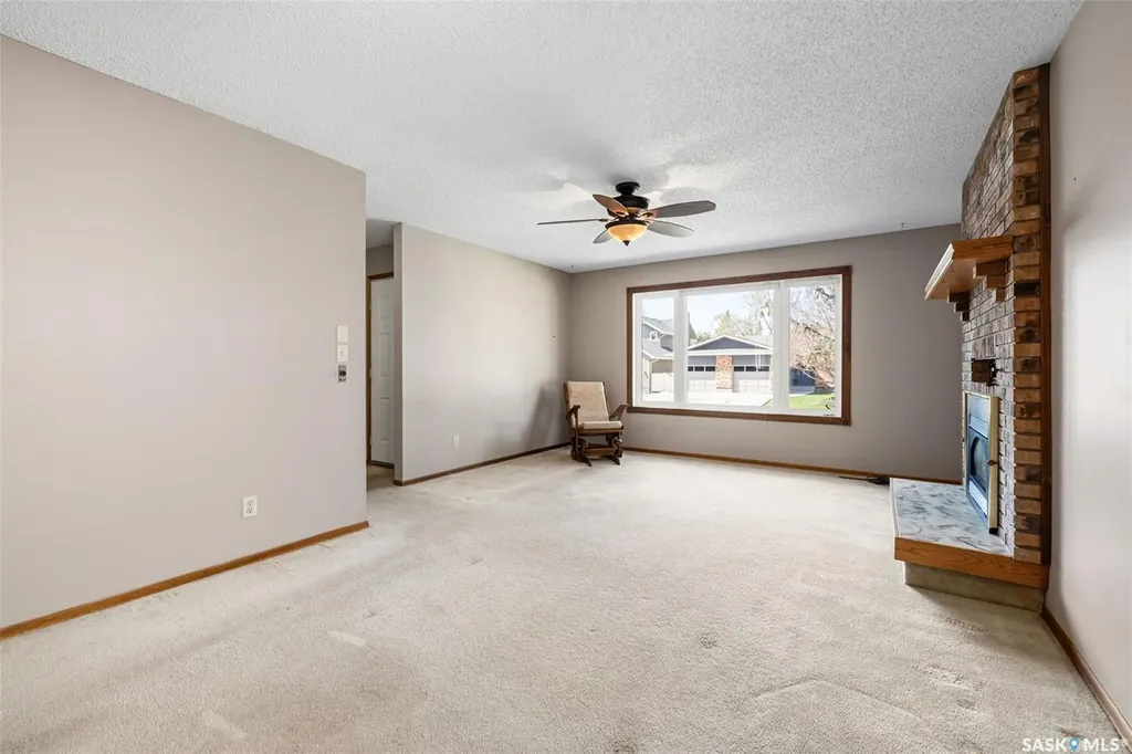 287 Rogers Road Regina SK S4S 7C5