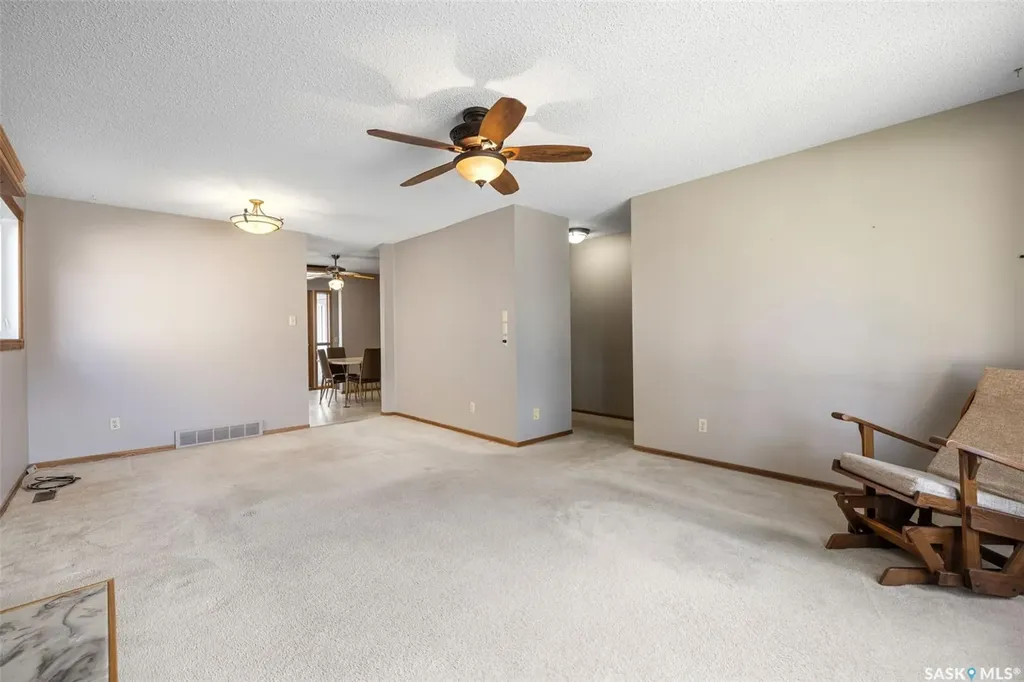287 Rogers Road Regina SK S4S 7C5