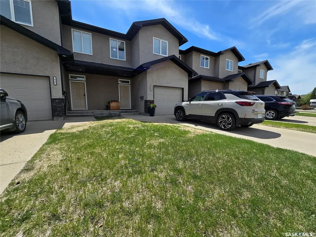 610 Barber Crescent Weyburn SK S4H 0M9