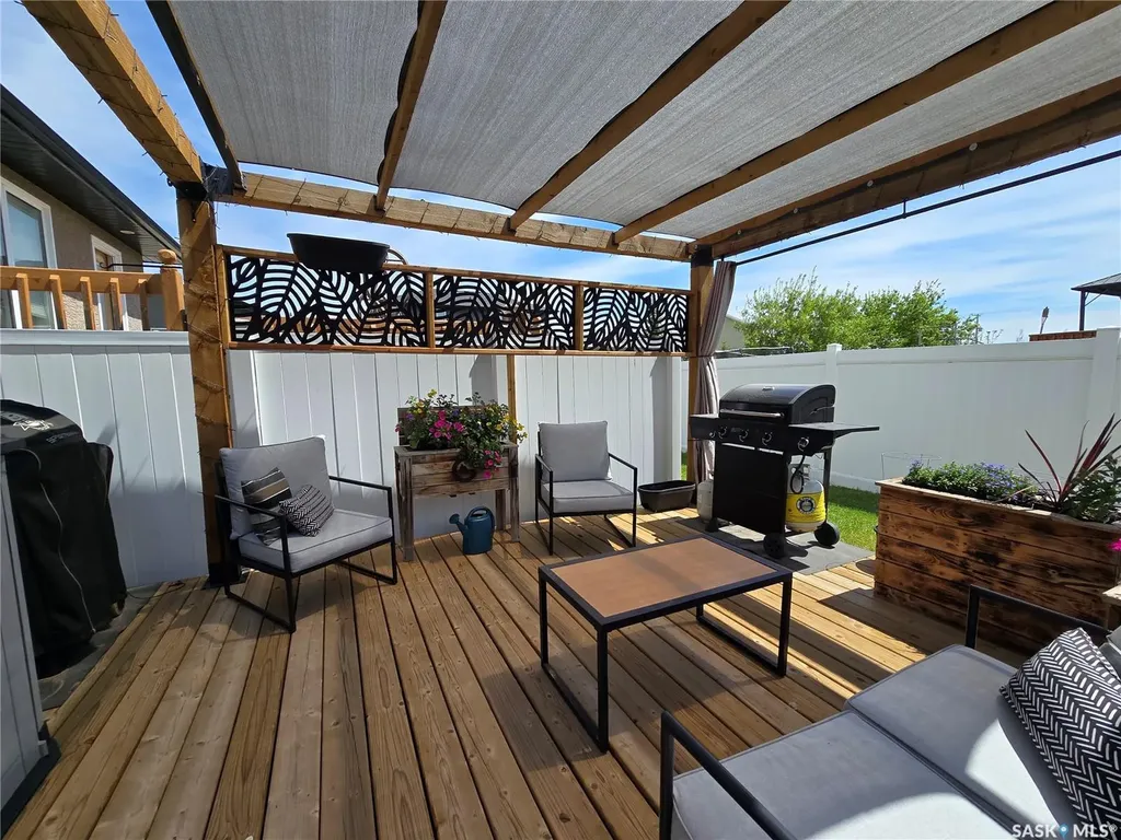 610 Barber Crescent Weyburn SK S4H 0M9