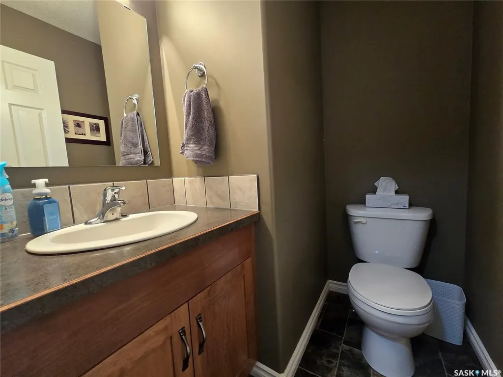 610 Barber Crescent Weyburn SK S4H 0M9