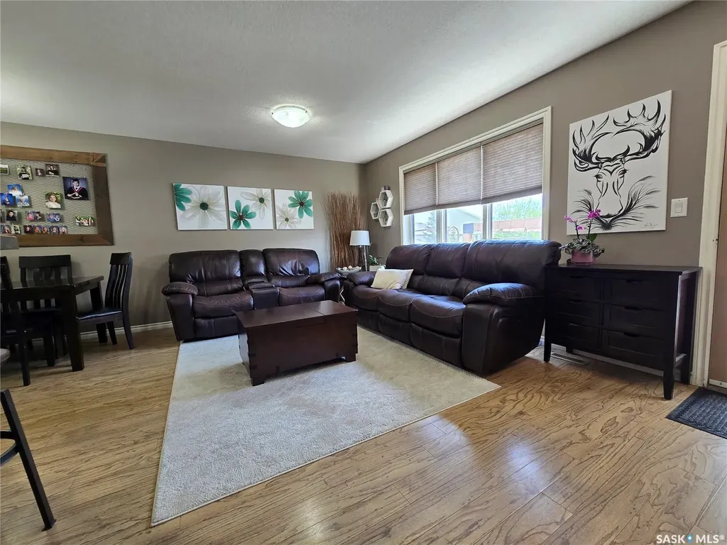 610 Barber Crescent Weyburn SK S4H 0M9